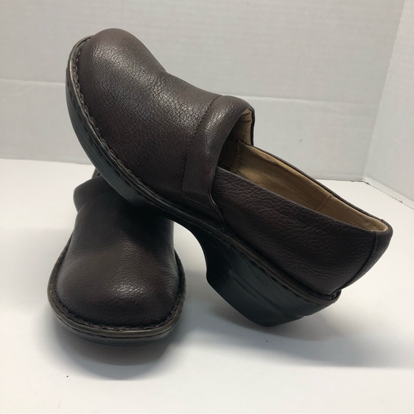 GH Bass & Co Shoes - G.H.Bass Women's Sz 8.5 M “Sheena” Brown Clogs Slip-On Shoes EUC